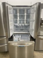 22 cu. ft. French Door Refrigerator - Image 3